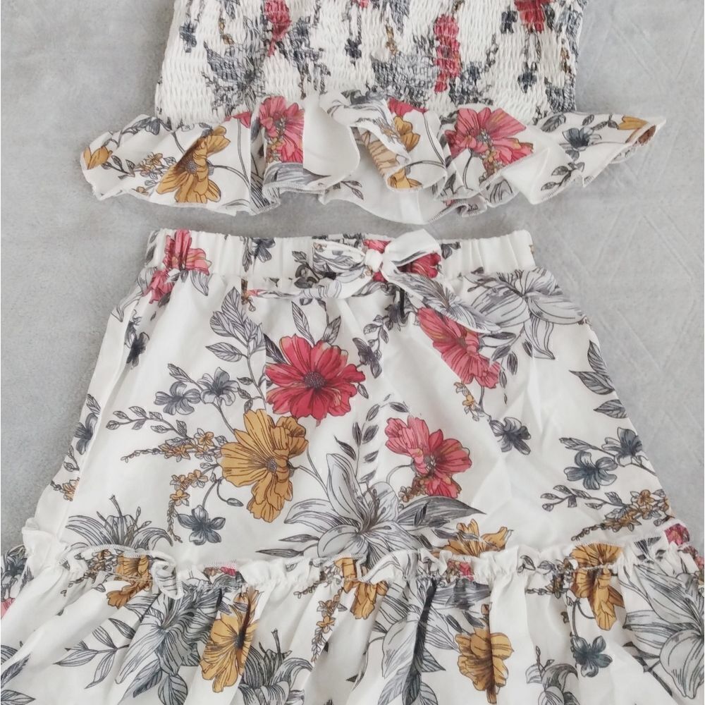 Flower print spaghetti strap SIZE 9Y outfit NWT 💜